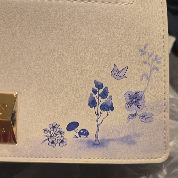 Snow White Floral Blue and White Loungefly BoxLunch Exclusive Bag And Wallet - Picture 11 of 16